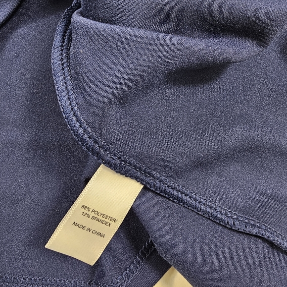 NWOT Cuddl Duds Flexwear Short Sleeve Layered Hem Tee Navy Size Medium M - Picture 7 of 7